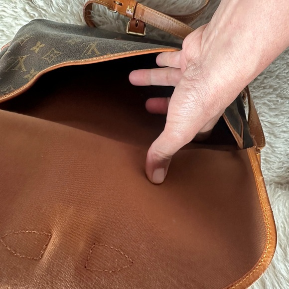 Louis Vuitton Saumur 30 - Picture 2 of 6